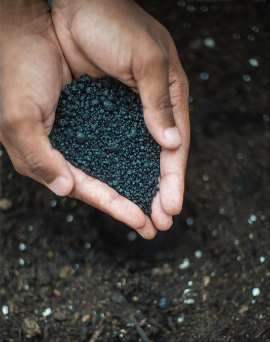 Praktische Anwendungstipps für den Alltag. So bringst du RETENTIS® richtig in den Boden