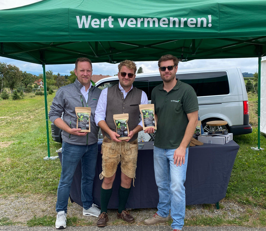 Witasek präsentiert GroWit® Hydrogranulat am Christbaumtag 2025 – Zusammenarbeit für nachhaltige Waldkulturen