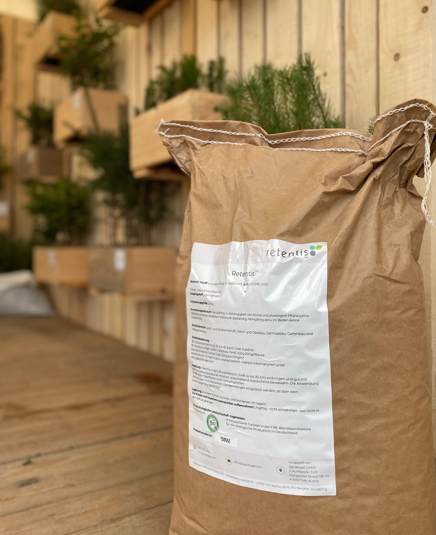 Großer Sack RETENTIS® Agrobiogel – nachhaltiges Wasserspeichergel für Forstwirtschaft, Aufforstung und Waldbau. 100 % Bio-Bodenhilfsstoff zur Wasserspeicherung, Bodenverbesserung und Pflanzengesundheit.
